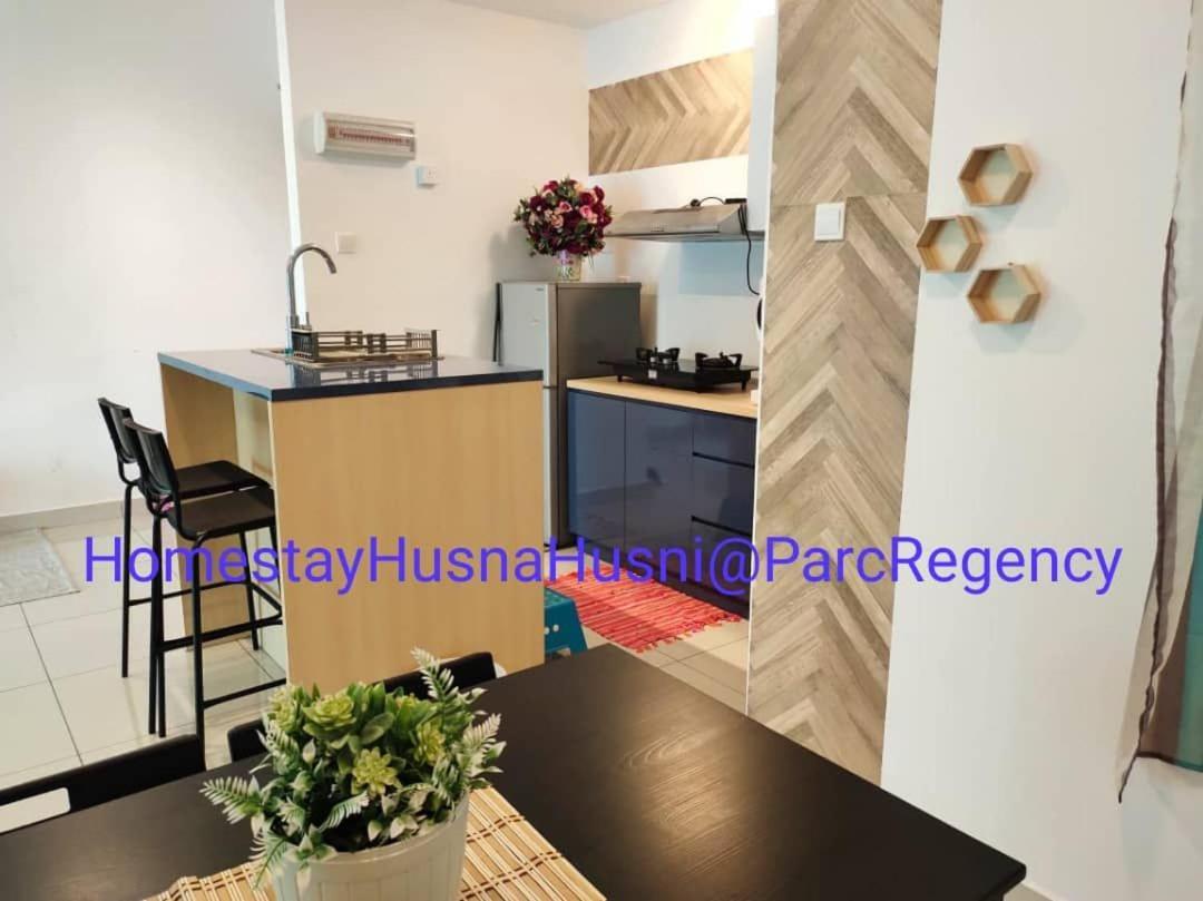 Homestayhusnahusni 新山 外观 照片