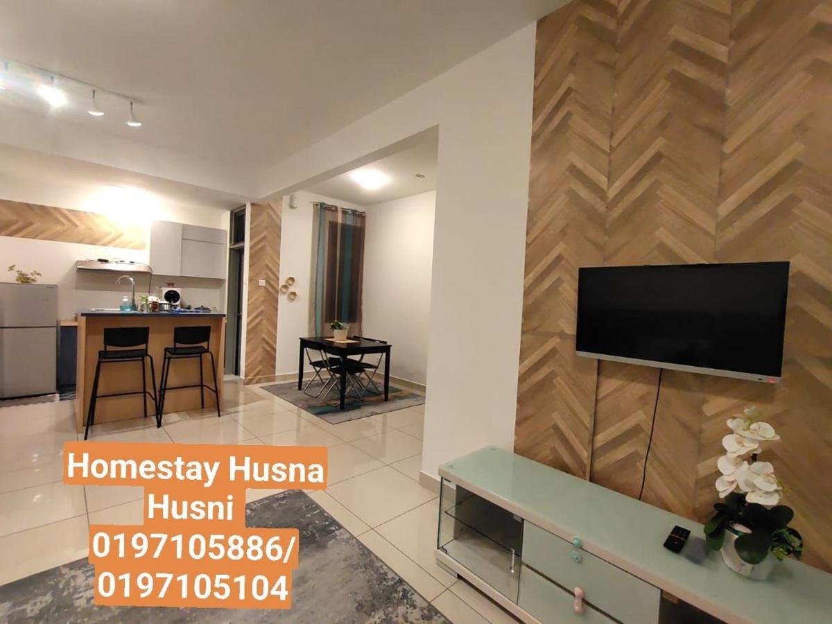 Homestayhusnahusni 新山 外观 照片