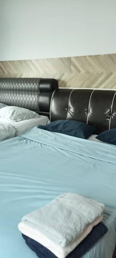 Homestayhusnahusni 新山 外观 照片